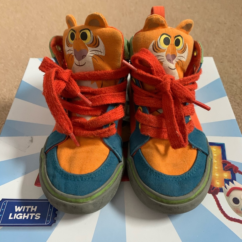 Kid’s shoes